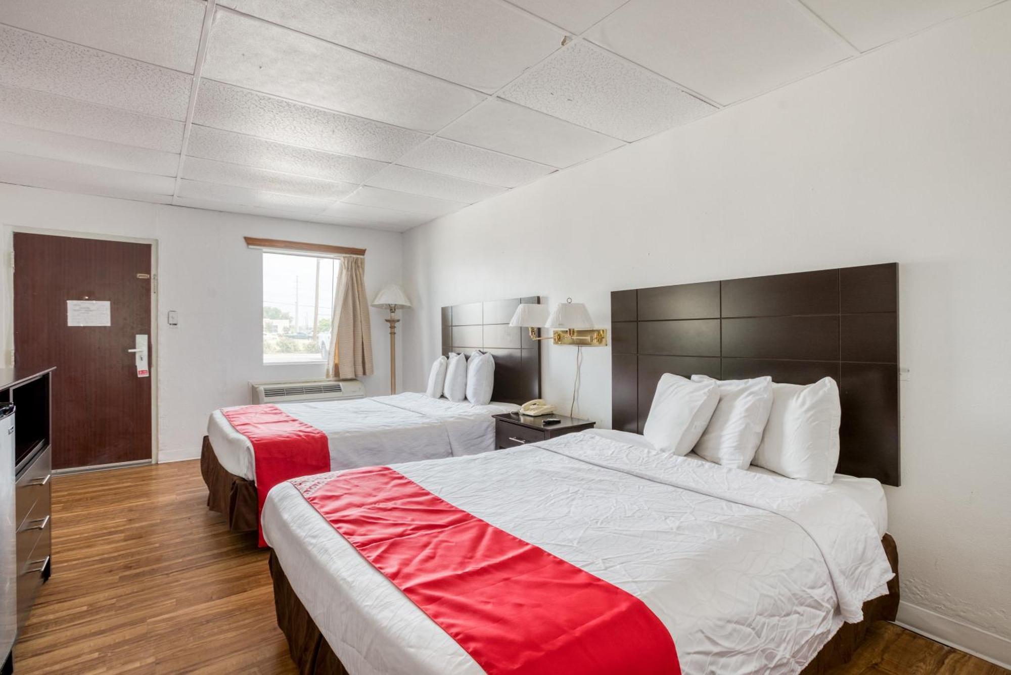 Oyo Hotel San Antonio Lackland Air Force Base West מראה חיצוני תמונה