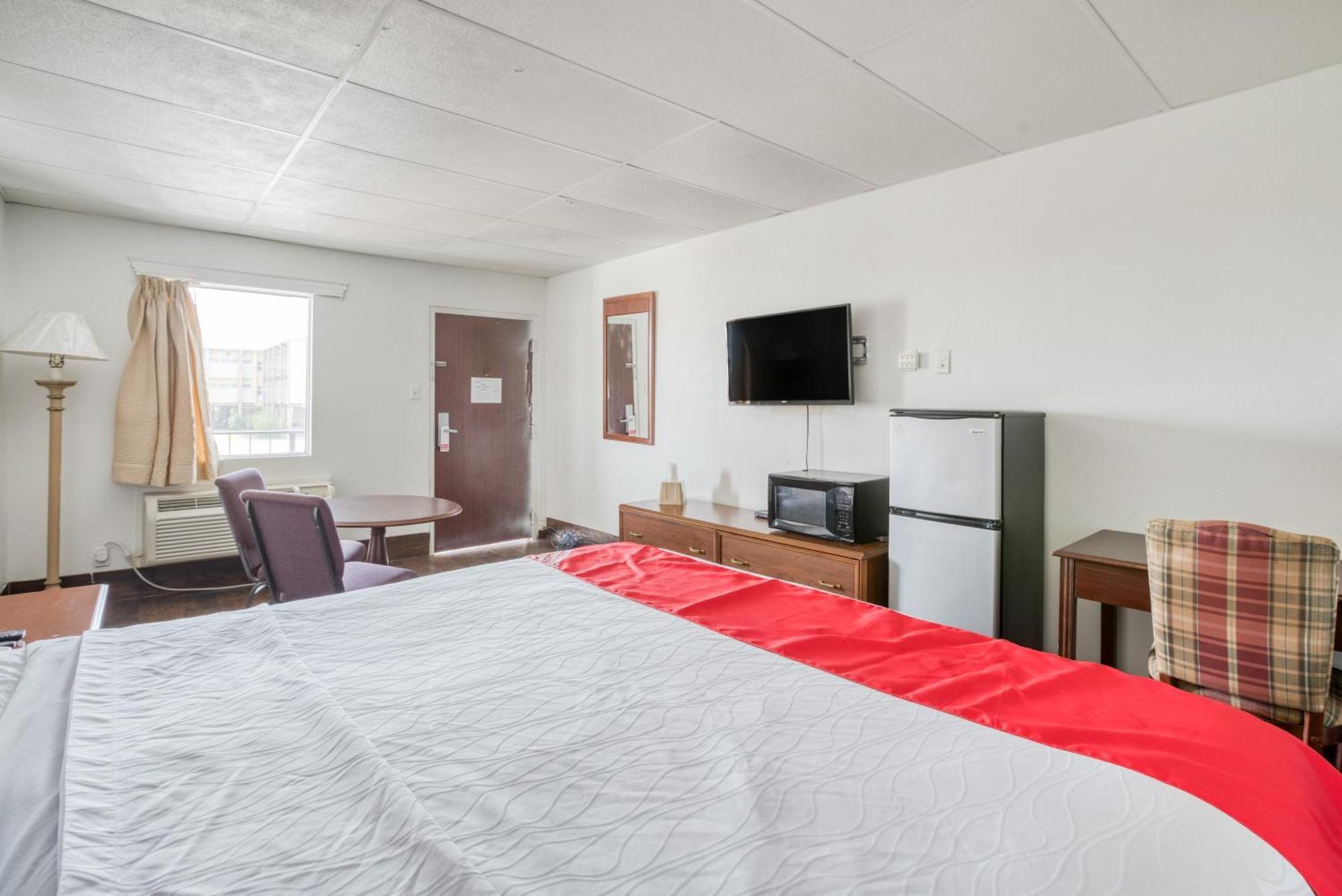 Oyo Hotel San Antonio Lackland Air Force Base West מראה חיצוני תמונה