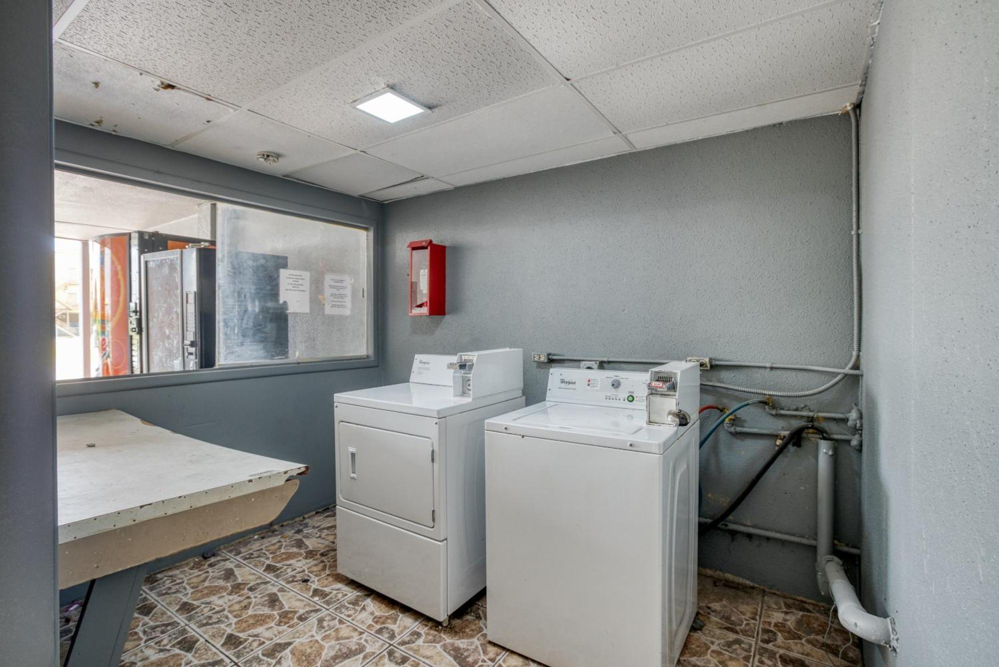 Oyo Hotel San Antonio Lackland Air Force Base West מראה חיצוני תמונה