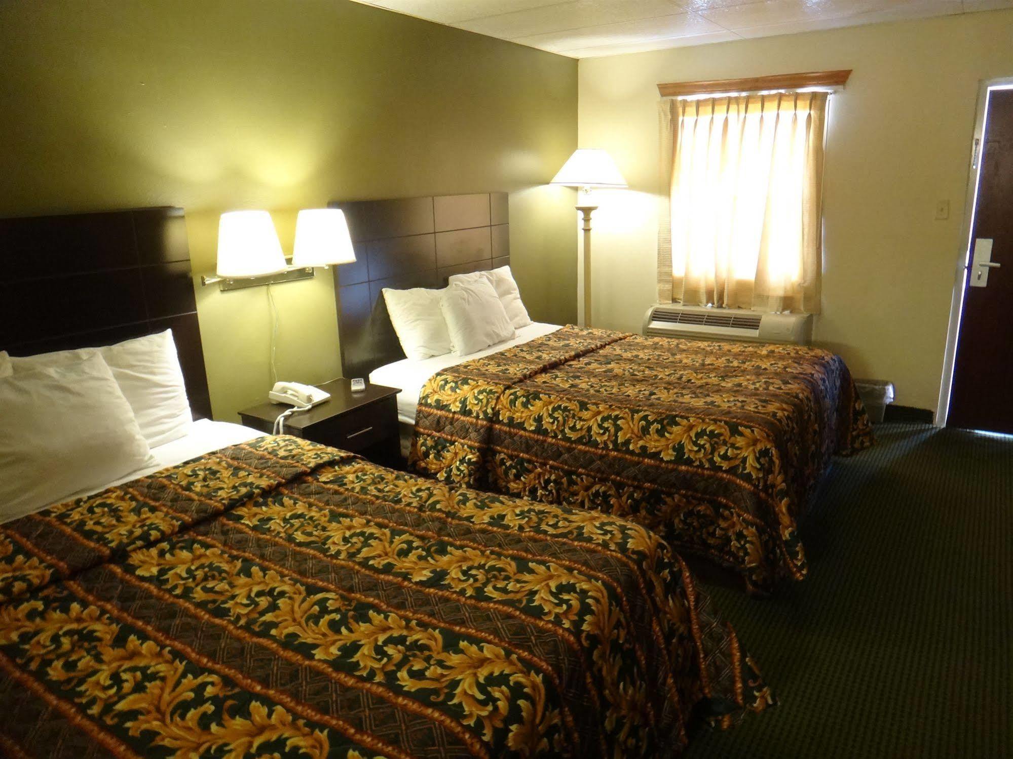 Oyo Hotel San Antonio Lackland Air Force Base West מראה חיצוני תמונה